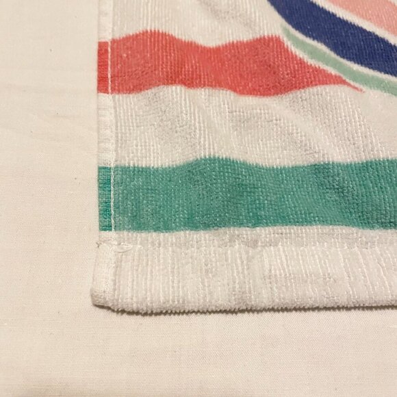 Disney The Little Mermaid Beach Towel Ariel 56 x 30 Inch - Picture 7 of 16